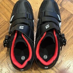 Peloton bike shoes sz 40